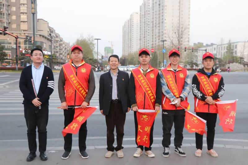 智博新闻丨智博集团交通路口执勤志愿服务活动